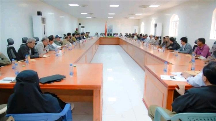 برئاسة محافظ شبوة .. المكتب التنفيذي يبارك الموافقة على إنشاء مصفاة نفطية في قطاع العقلة