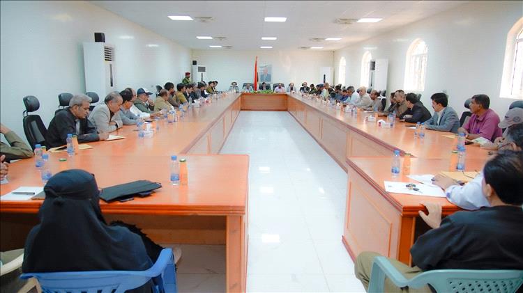 محافظ شبوة يعلن الموافقة على انشاء اول مصفاة لتكرير النفط في المحافظة