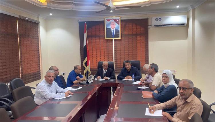 الوزيران الشرجبي ودماج يبحثان مع البنك الدولي مشروع ترميم صهاريج عدن