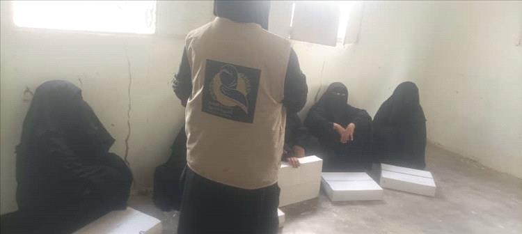 جمعية التراحم توزع التمور على الأسر المحتاجة والأرامل بدعم من مؤسسة عين للتنمية