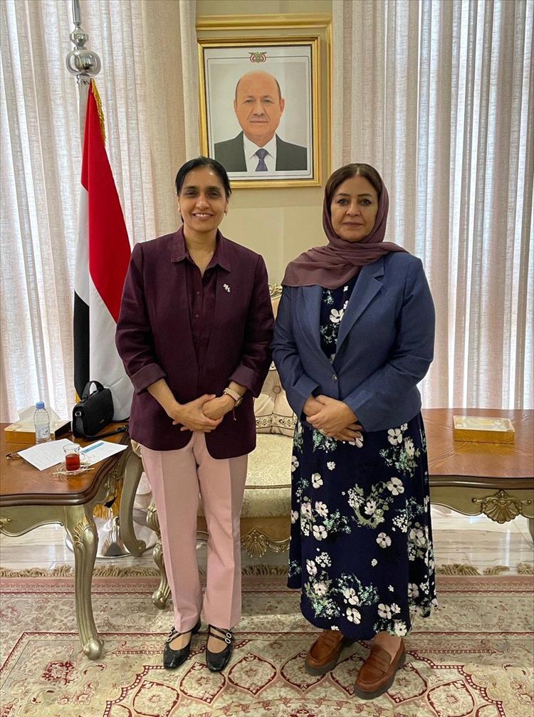 سفيرة بريطانيا لدى بلادنا: ناقشنا مع السفيرة جميلة رجاء فرص اليمن وتحدياته ودعم الإصلاحات
