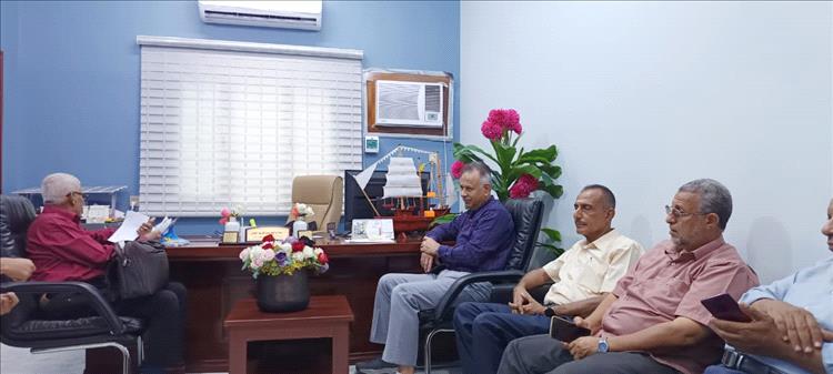 الموسيقار بن غودل و الجاوي يناقشان تنشيط العمل الثقافي و الفني في مديرية المعلا