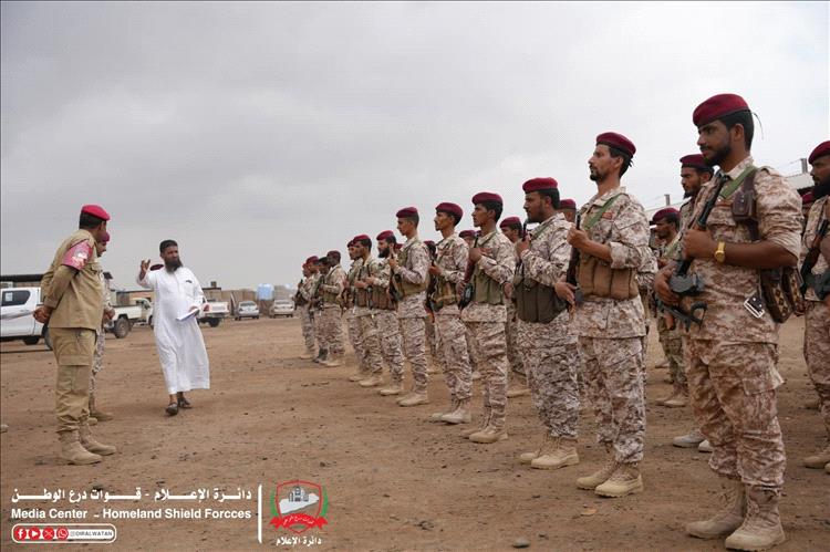 استعراض عسكري للشرطة العسكرية بدرع الوطن واللواء اللحجي يؤكد: الانضباط أساس الجاهزية