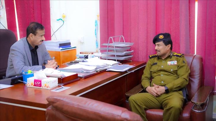 المحافظ بن الوزير يؤكد على دور البحث الجنائي في مكافحة الجريمة وتفعيل إدارة الأمن السيبراني.