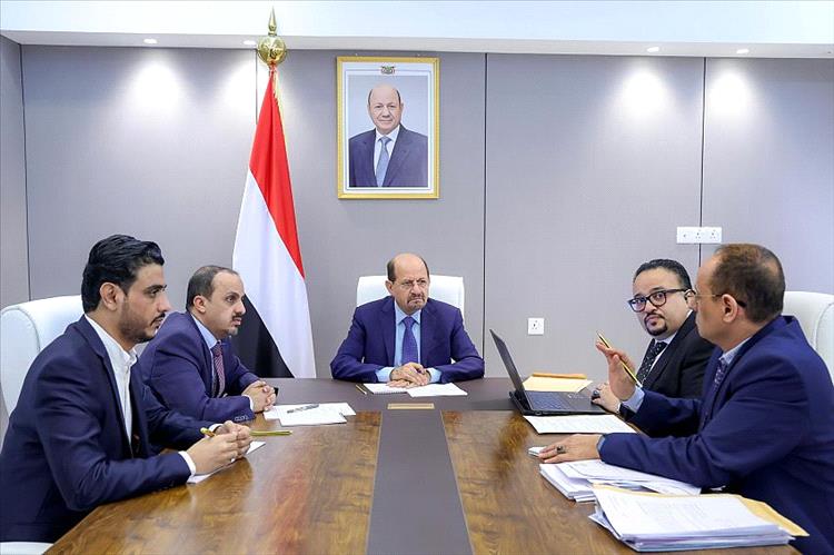 رئيس الوزراء يؤكد دعم الحكومة للإعلام الرسمي ويوجه برقمنة الأرشيف الإعلامي الوطني