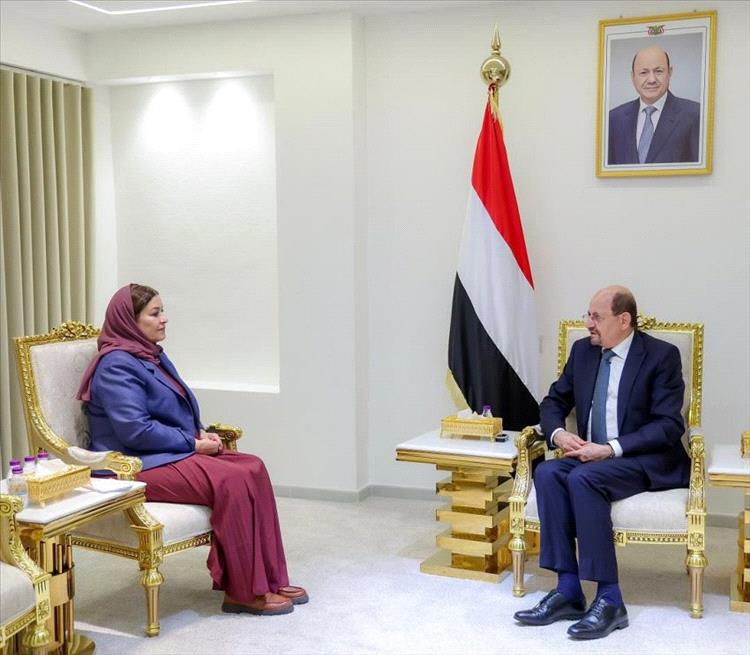 رئيس الوزراء يؤكد أهمية تعزيز العلاقات الثنائية مع الولايات المتحدة