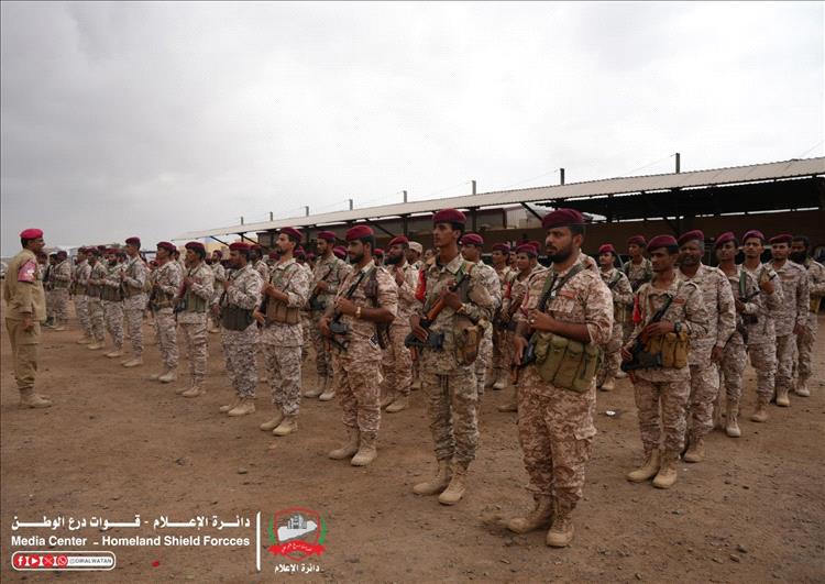 عرض ضخم لقوات درع الوطن في عدن