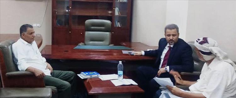 محافظ لحج "الحالمي" يلتقي مدير عام يهر لمناقشة الأوضاع الخدمية والتنموية بالمديرية