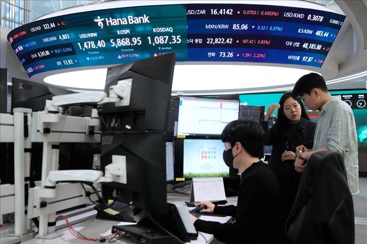 ارتفاع الأسهم الآسيوية مدفوعةً بمكاسب «وول ستريت»