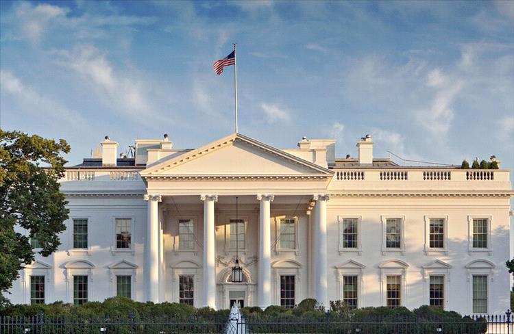 البيت الأبيض: مضيق هرمز هو "مفتاح" الاستقرار الاقتصادي العالمي.. وشلل الملاحة مستمر رغم "الهدنة"