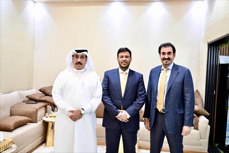 لقاء ودي يجمع الدكتور عبدالله العليمي وهاني البيض لبحث دعم الحوار الجنوبي