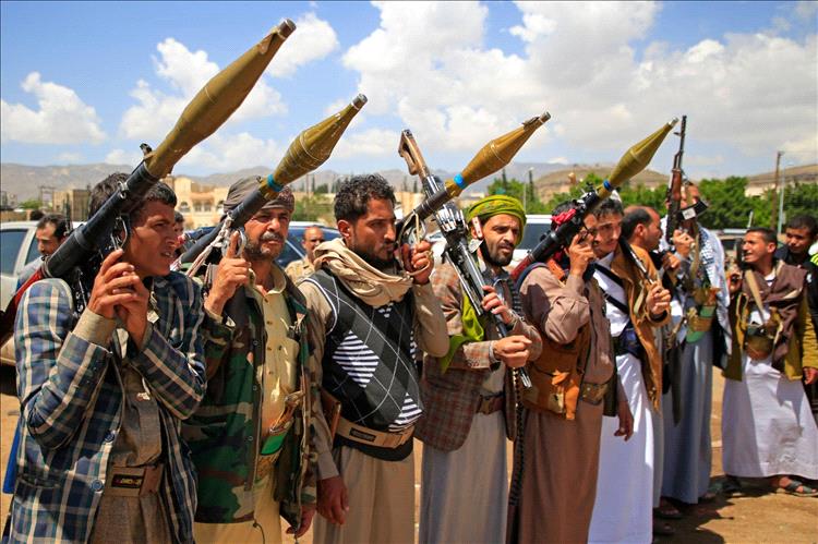 دعوة يمنية لمعالجة جذور الأزمة المرتبطة بإيران