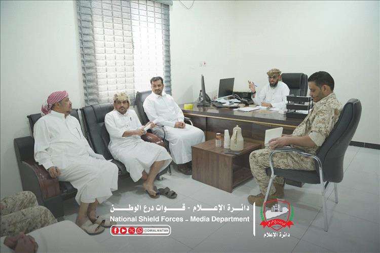 رئيس أركان قوات درع الوطن يتفقد المالية وشؤون الأفراد ويؤكد:لا تهاون في الانضباط وتطوير الأداء المؤسسي