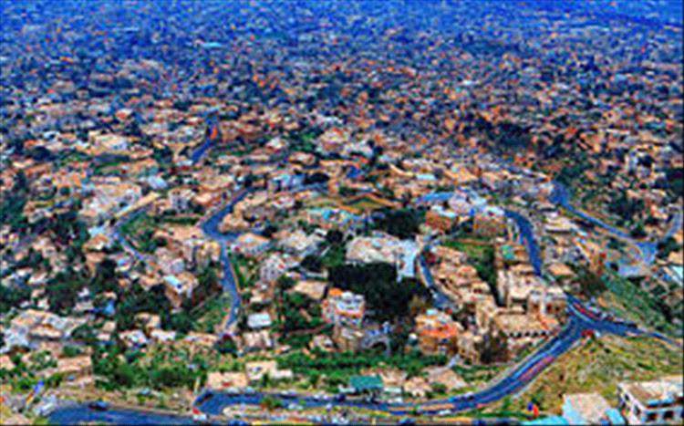 وكيل تعز يدشن العمل بمشاريع الصرف الصحي في مديرية المظفر