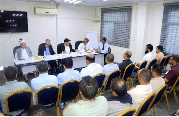 الوالي يؤكد تعزيز الشراكة مع القطاع الخاص لضبط الأسواق ومعالجة التحديات