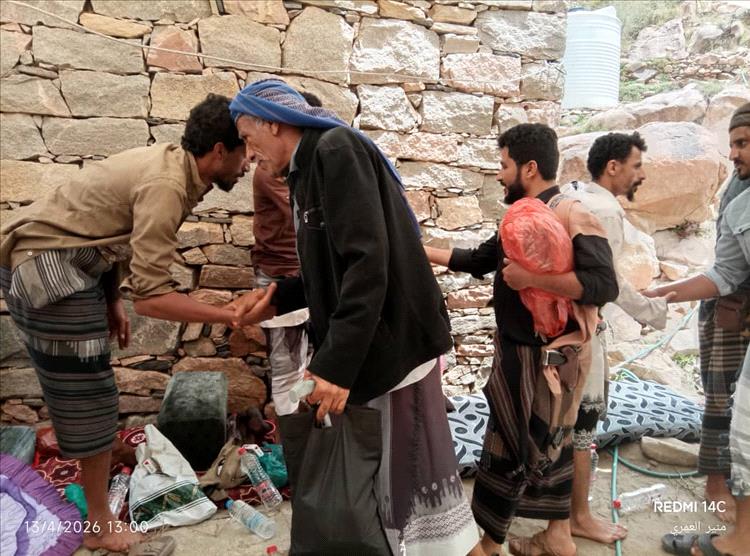 قائد قوات الأمن الوطني بيافع سرار يقدّم واجب العزاء في استشهاد الجندي البطل صقر السميطي