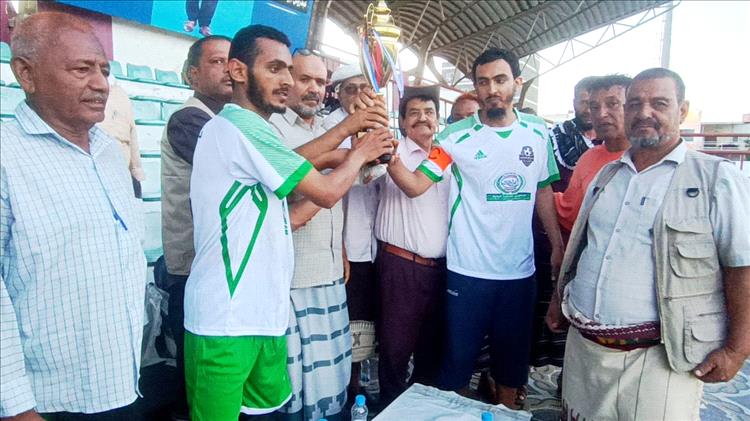 نادي العر يتغلب على الحسيني في احتفالية كروية بعدن
