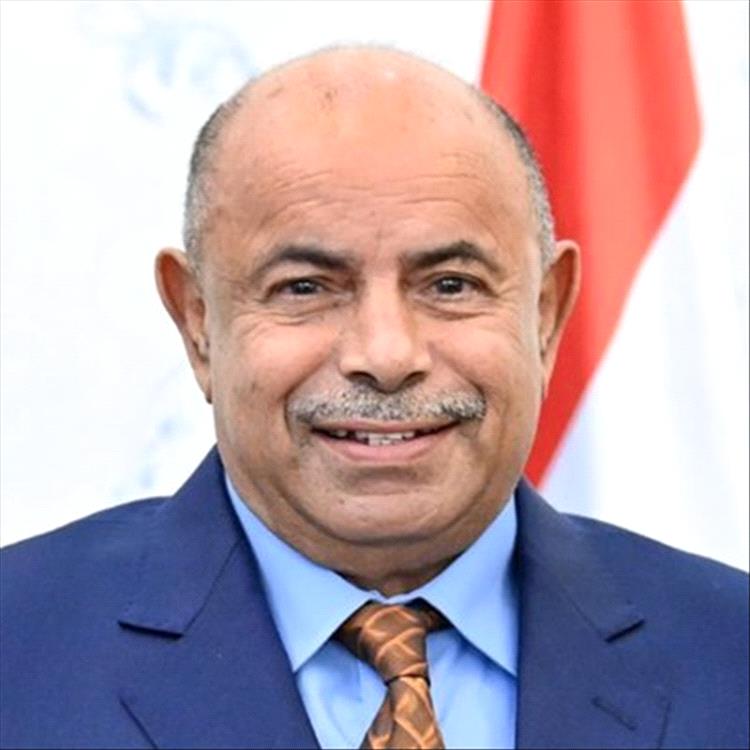 محافظ حضرموت يغادر إلى الرياض لبحث مشاريع حيوية وملفات خدمية