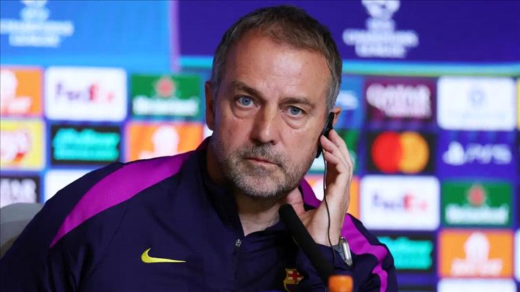 فليك يدرس تطبيق خدعة بتشكيل برشلونة أمام أتلتيكو مدريد