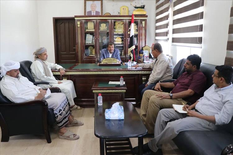 اجتماع تنسيقي لمناقشة مشاريع التنمية الزراعية والسمكية في حوف