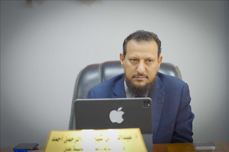 محافظ  عدن يصدر عددًا من القرارات الهامة.. تعرف عليها!