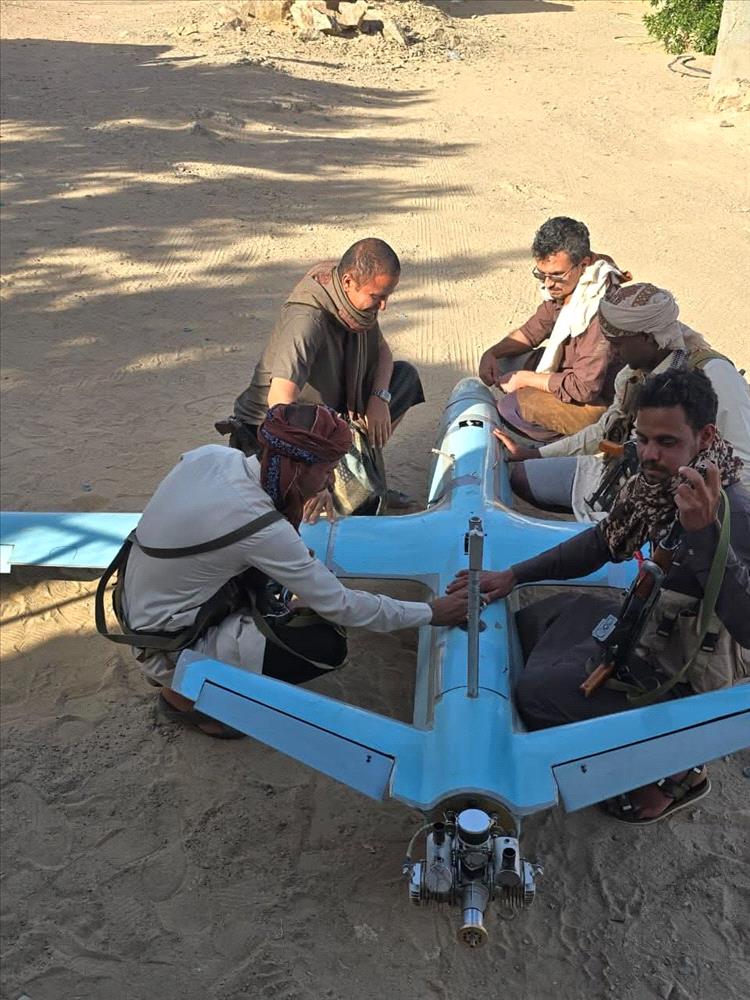 إسقاط طائرة مسيرة حوثية في جبهة الجدافر شرق الحزم