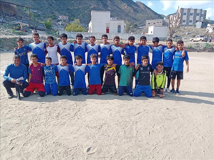 هاتريك سامي المقفعي يقود العدنة إلى نهائي الدوري على حساب المنصورة