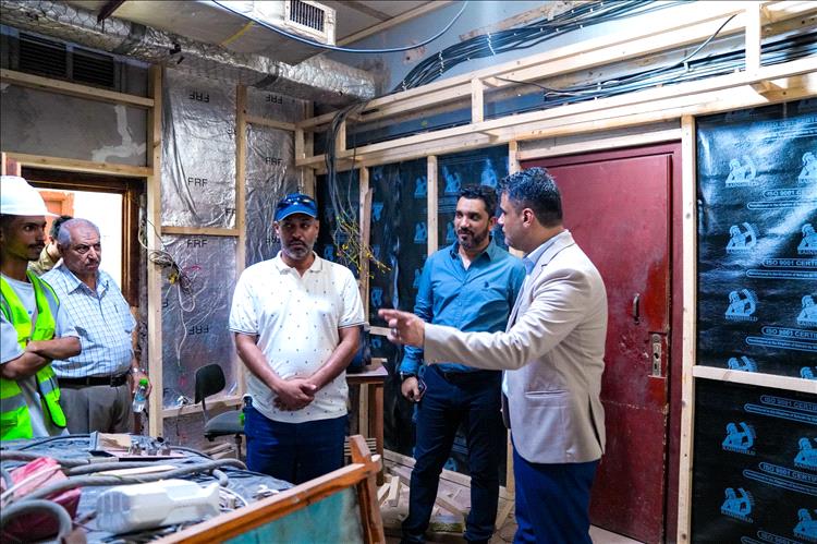 نائب وزير الإعلام يطّلع على سير العمل في تلفزيون وإذاعة عدن ويؤكد دعم إعادة تأهيل المؤسسات الإعلامية