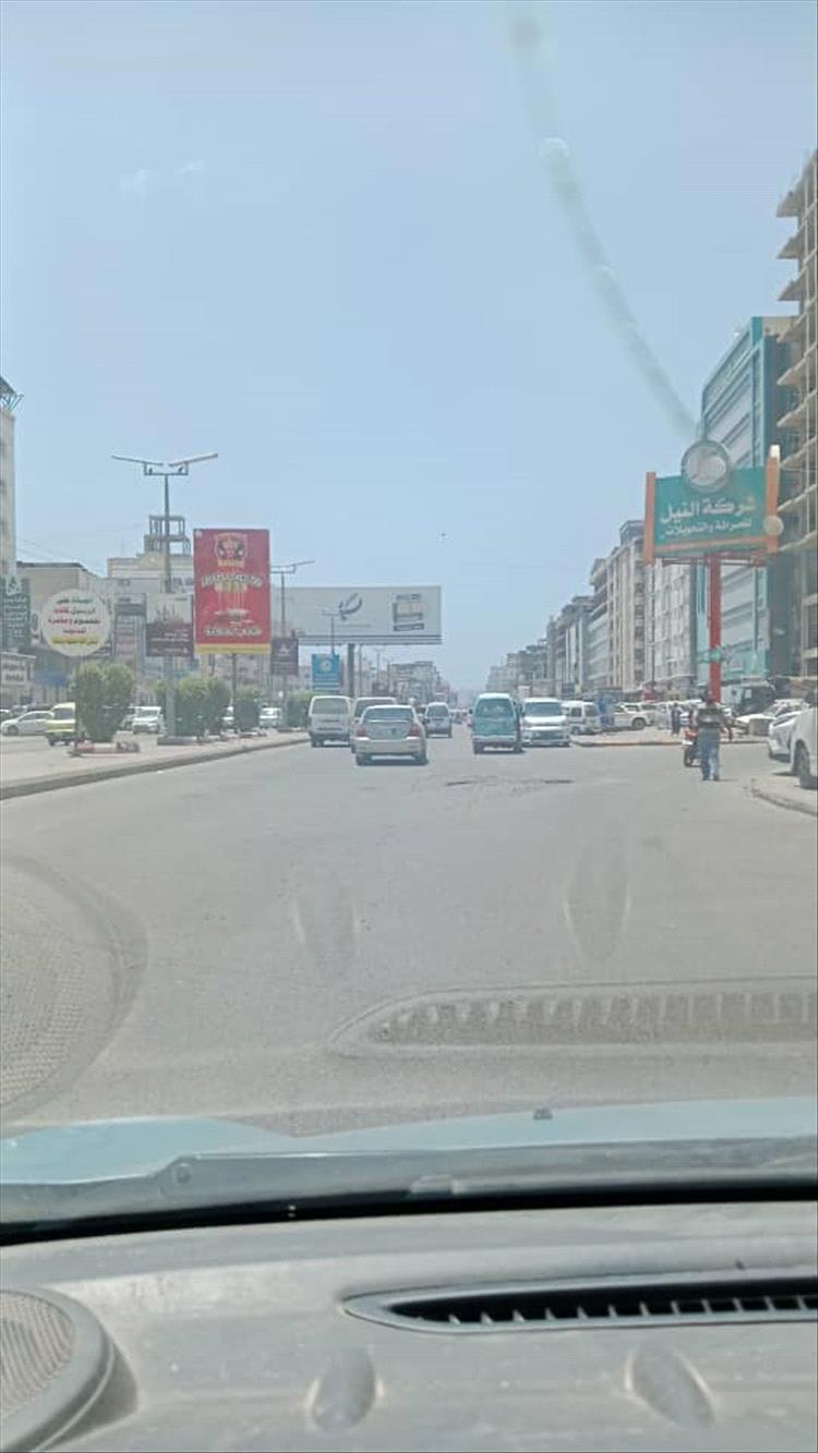 انفراجة في أزمة الصرف بشارع التسعين.. معالجة طفح المجاري بعد تدخل سريع