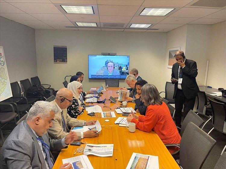 الحكومة اليمنية تعزّز الشراكات الدولية لدعم الاقتصاد والخدمات