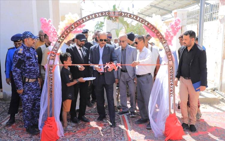 افتتاح مشروع الطاقة الشمسية بمستشفى شبام وتدشين ترميم العمارة الطينية