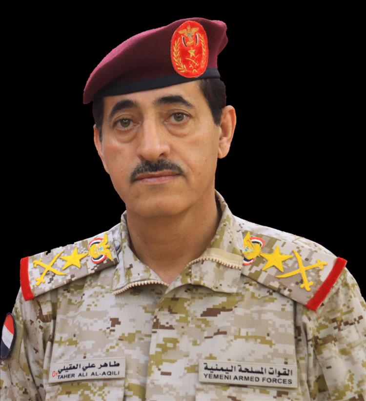 عاجل :اتصال من وزير الدفاع بمحافظ الضالع بعد حادثة إطلاق النار داخل مكتبه