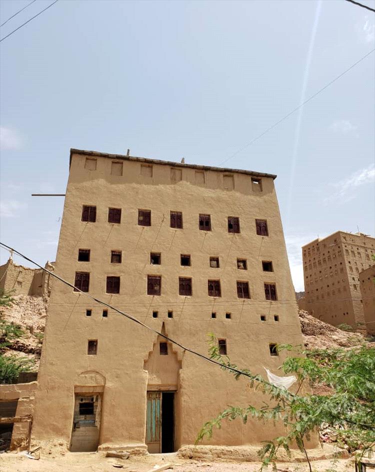 آل بانافع في شبوة يعقبون على خبر تنصيب الكنهوش