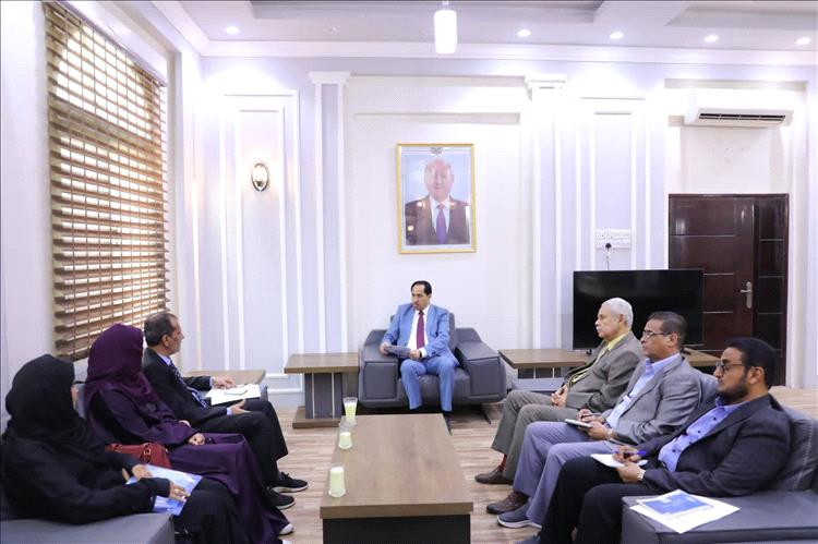 وزير الشباب والرياضة يلتقي تحضيرية "تكتل شباب عدن"