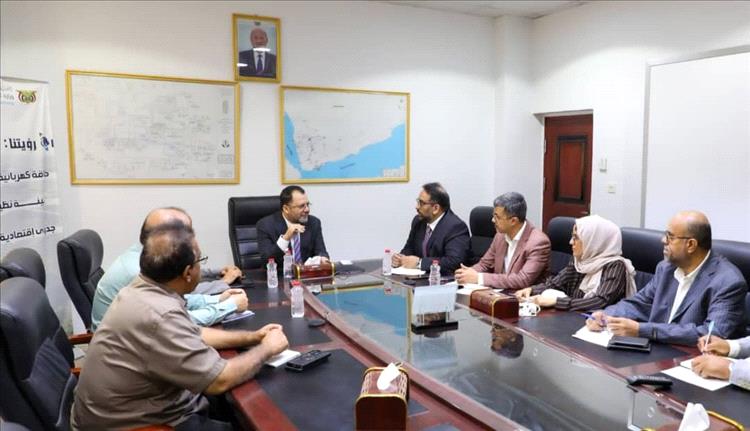 وزير الكهرباء يناقش مع الفريق الاقتصادي خطة تعافي وتعزيز قدرات قطاع الطاقة