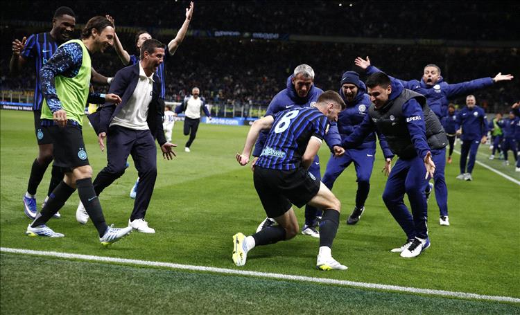 فوز جنوني يمنح إنتر ميلان بطاقة التأهل لنهائي كأس إيطاليا على كومو