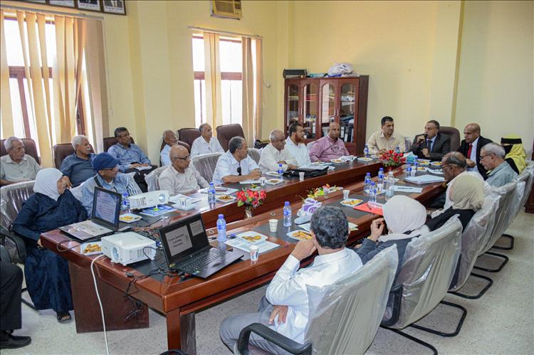 في إطار التحضير للاعتماد الأكاديمي.. كلية الهندسة عدن تنظم ورشة علمية حول “توصيف المقررات الدراسية”