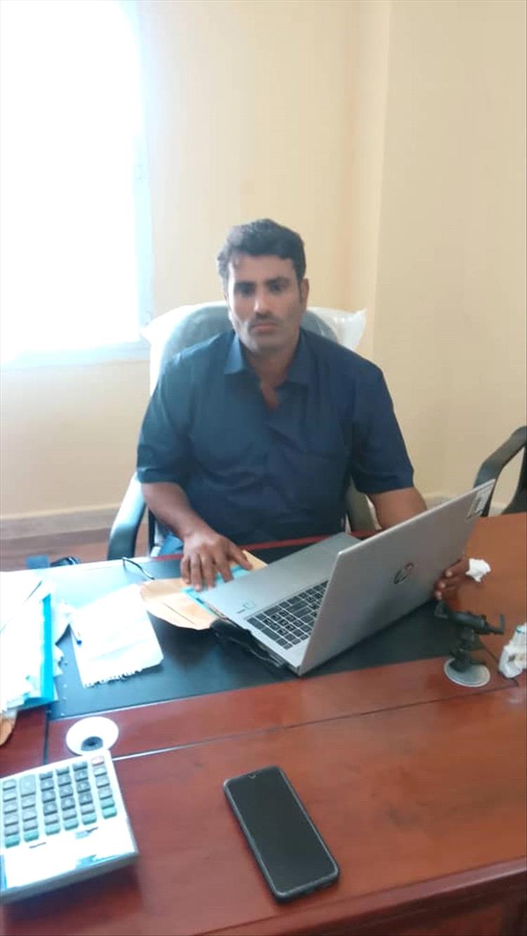 إشادة واسعة بدعم رئيس هيئة التأمينات والمعاشات.. فرع المهرة يمنح شهادة شكر وتقدير للأستاذ علي ناصر الهدار