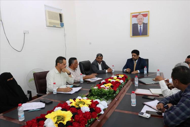 وزير التعليم الفني يناقش في عدن تحديات التخطيط والمشاريع وسبل تطوير الأداء المؤسسي