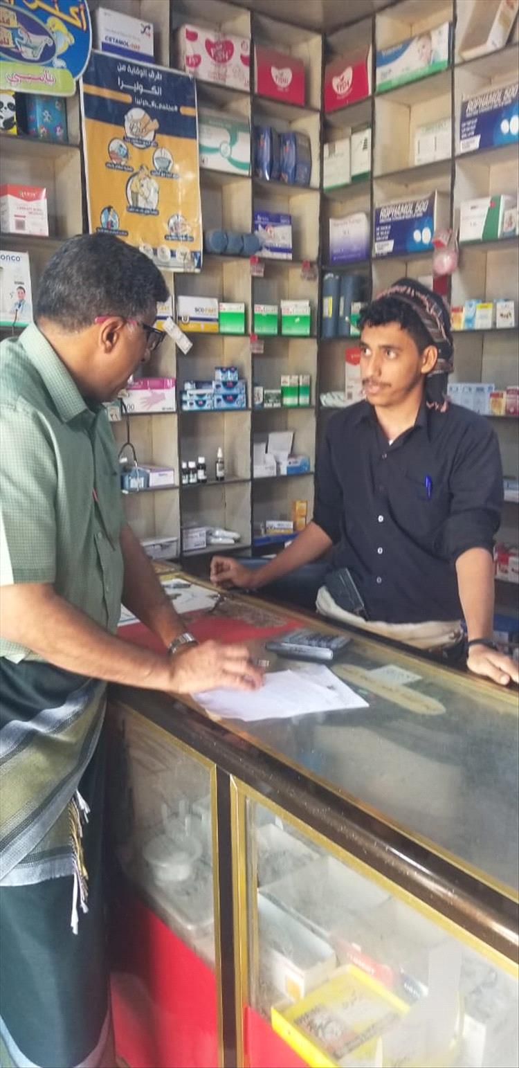 مكتب الصحة بالمحفد ينفذ نزولًا ميدانيًا على المنشآت الصحية الخاصة