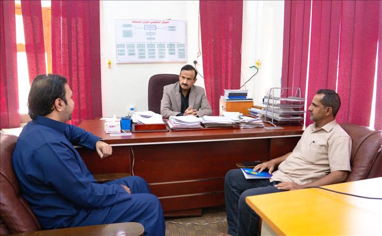 المحافظ بن الوزير يناقش مع برنامج الغذاء العالمي توسيع نطاق المشاريع الإنسانية في شبوة