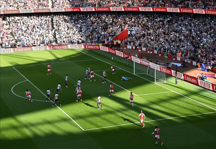 آرسنال يحقق فوزاً ثميناً على نيوكاسل ويعود لصدارة البريميرليج مؤقتاً