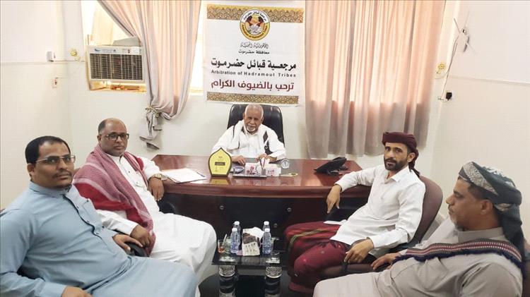بحضور رئيس مرجعية قبائل حضرموت.. إجراء مراسم تسليم واستلام الأمانة العامة