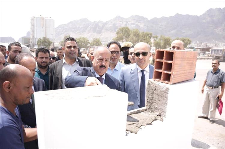وضع حجر الأساس للمرحلة الثانية من مشروع تطوير مداخل ميناء عدن