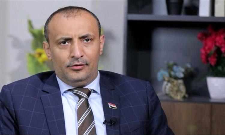 أنيس الشرفي: التخوين وتمزيق الصف لا يخدمان مشروع الدولة بل يضعفان الجميع