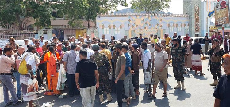 مصدر أمني يوضح سبب الإنتشار الأمني في كريتر