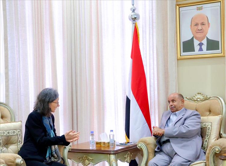 الخنبشي يثمن مواقف فرنسا الداعمة لمجلس القيادة الرئاسي والحكومة