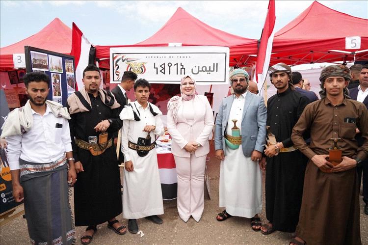 مشاركة متميزة للطلاب اليمنيين في مهرجان لمسة فرح – ملتقى الشعوب في جامعة التقنية الشمالية - العراق