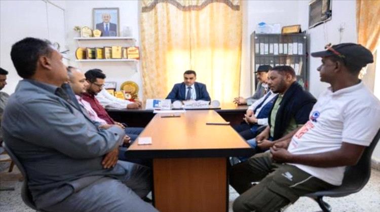 السقطري يناقش مع قيادة الكهرباء ووفد شركة Petro South مشروع إعادة نظام العدادات الذكية