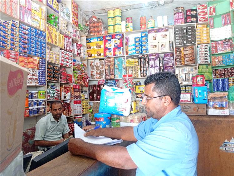 مكتب الصناعة بالحصين يعزز الرقابة التموينية على أسواق المديرية